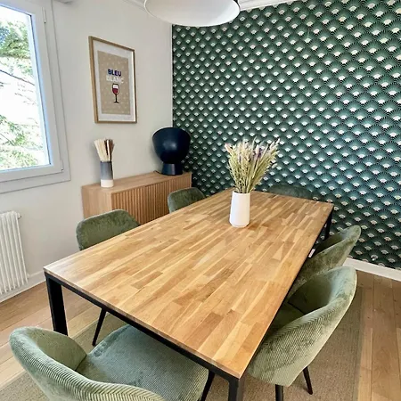 76m2 Entierement Renove Daire